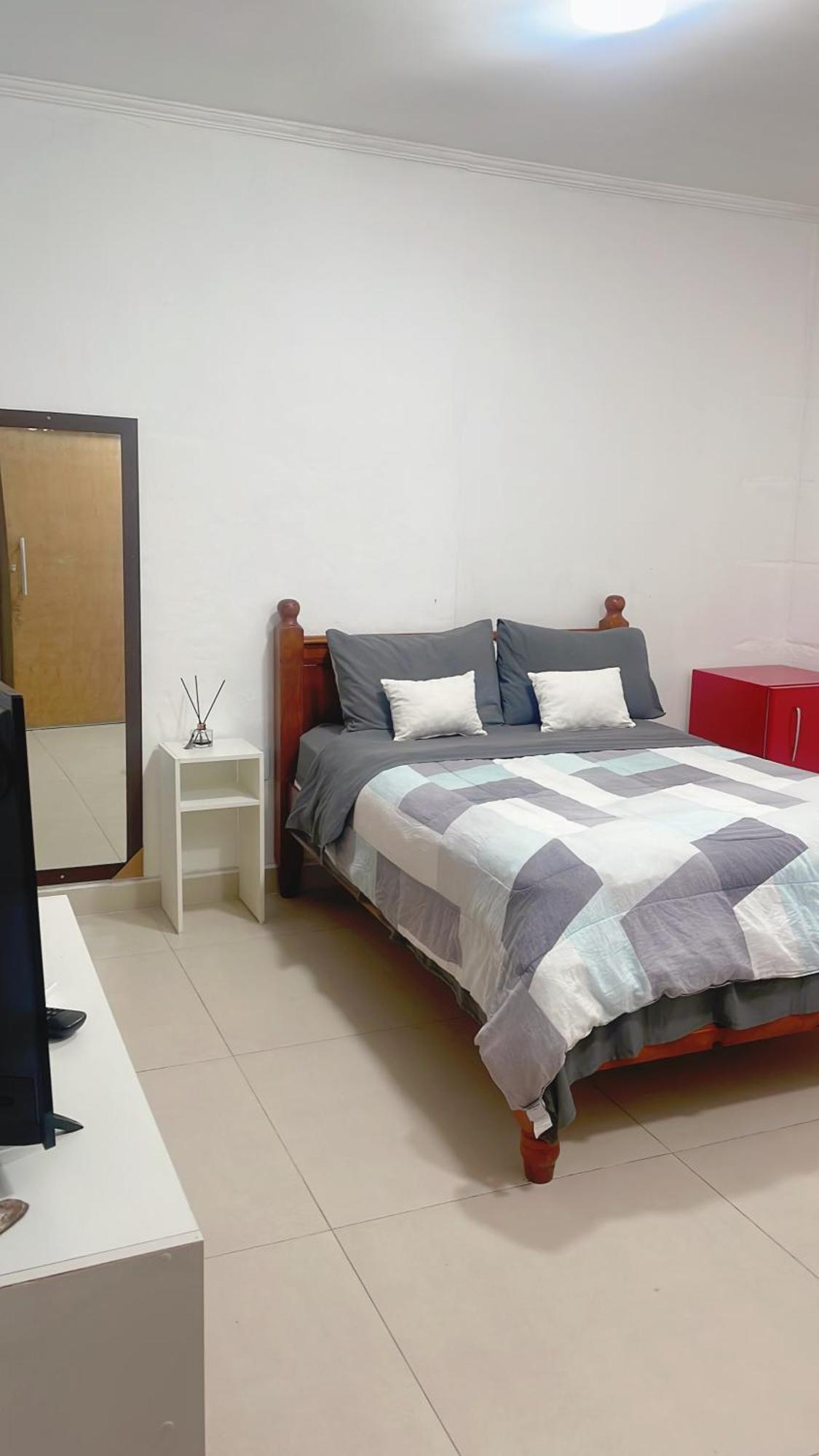 Blue Hale Inn Guaruja